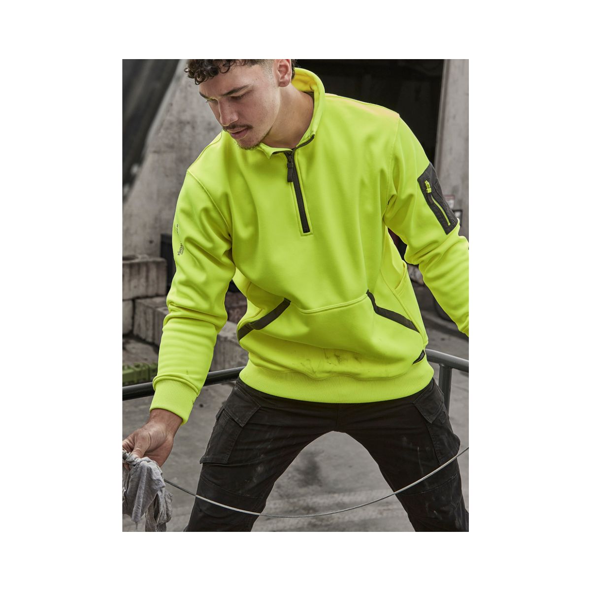 Syzmik Unisex Streetworx Water Resistant 1/4 Zip Pullover ZT665